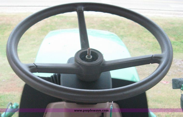 image for item 8974 1998 John Deere 4700 self propelled sprayer