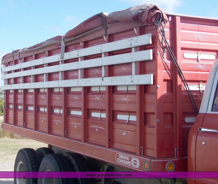 image for item 9000 1968 Chevrolet C-60 truck tandem axle truck