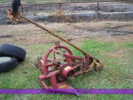 image for item 9506 New Holland 450 7' sickle mower