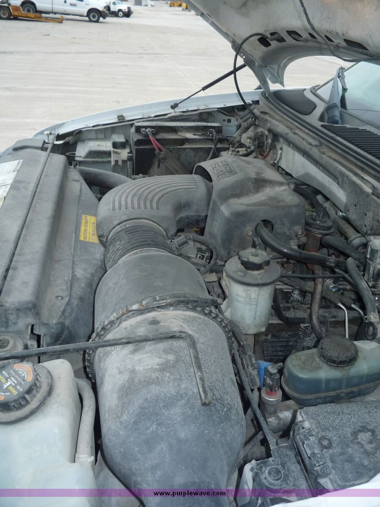 image for item 2067 2000 Ford F150 pickup truck