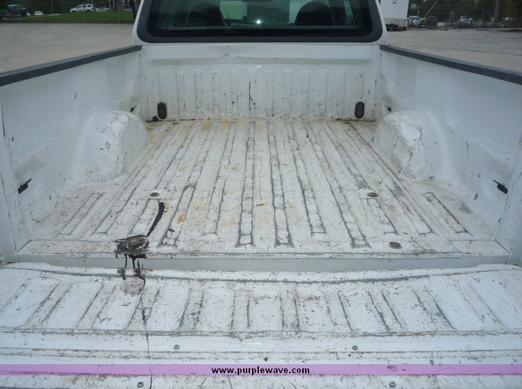 image for item 2067 2000 Ford F150 pickup truck