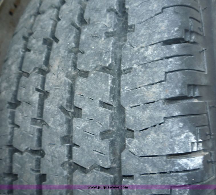 image for item 2067 2000 Ford F150 pickup truck