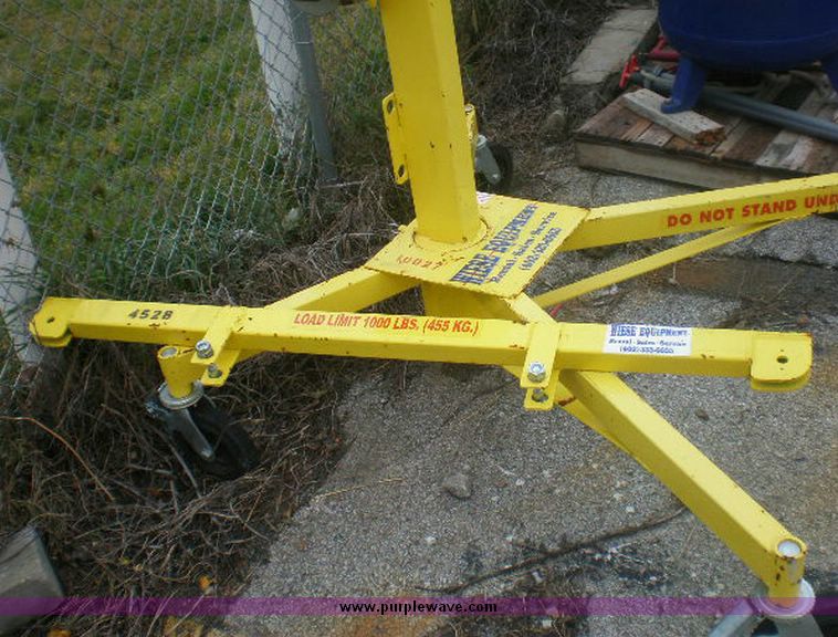 image for item 2069 2007 Sumner R180 roustabout