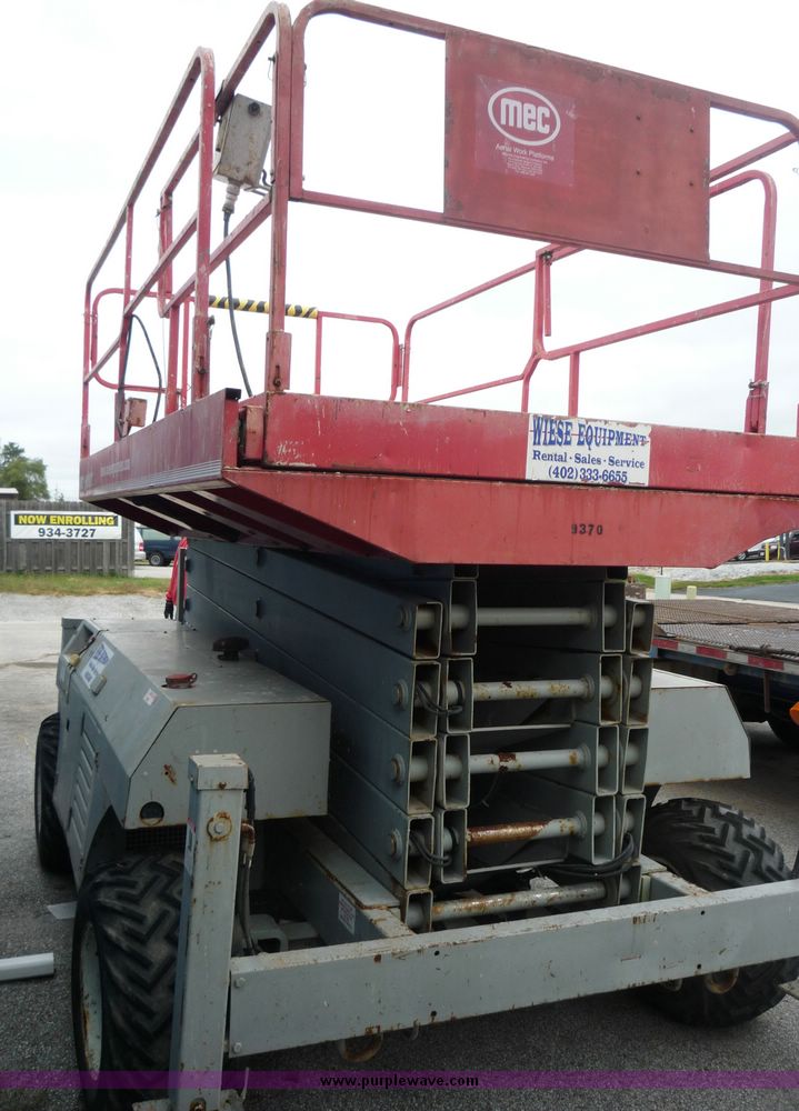 image for item 2217 1999 Mec 4191RT scissor lift