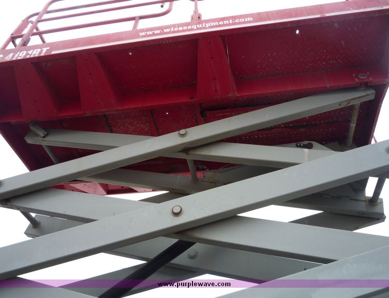 image for item 2217 1999 Mec 4191RT scissor lift