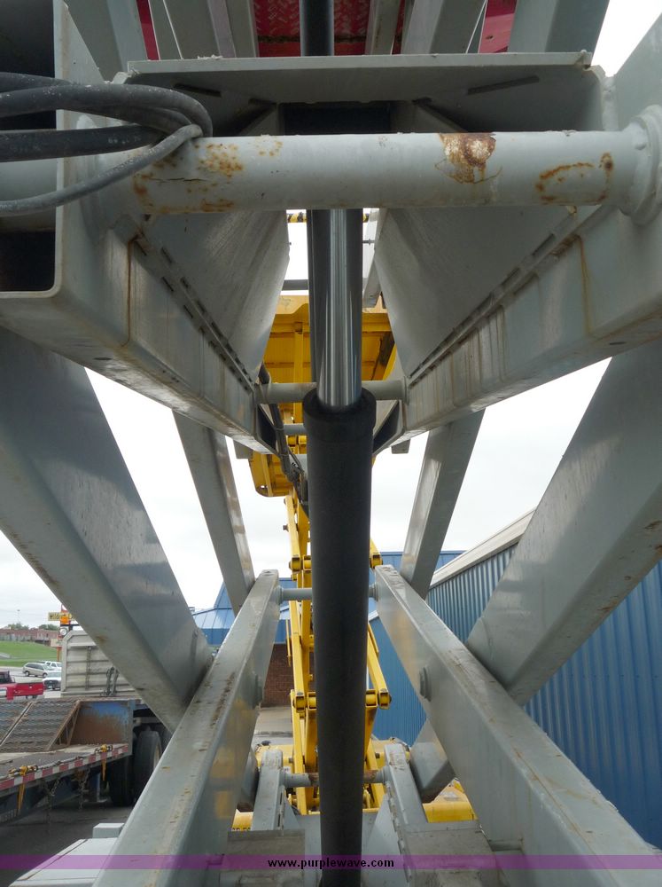 image for item 2217 1999 Mec 4191RT scissor lift