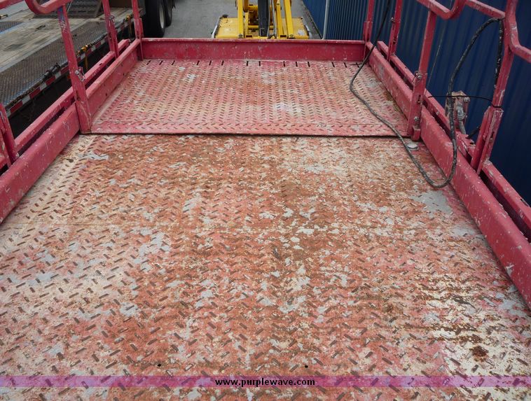 image for item 2217 1999 Mec 4191RT scissor lift