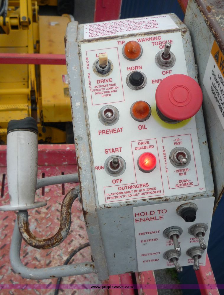 image for item 2217 1999 Mec 4191RT scissor lift