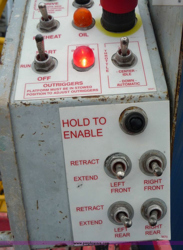 image for item 2217 1999 Mec 4191RT scissor lift