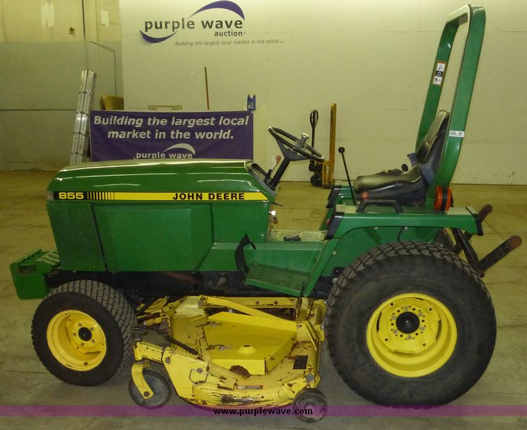 image for item 2232 1995 John Deere 855 utility tractor