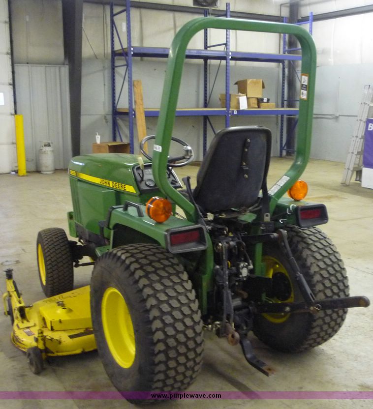 image for item 2232 1995 John Deere 855 utility tractor