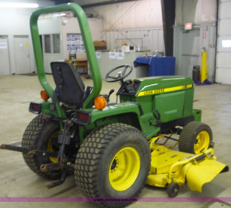 image for item 2232 1995 John Deere 855 utility tractor