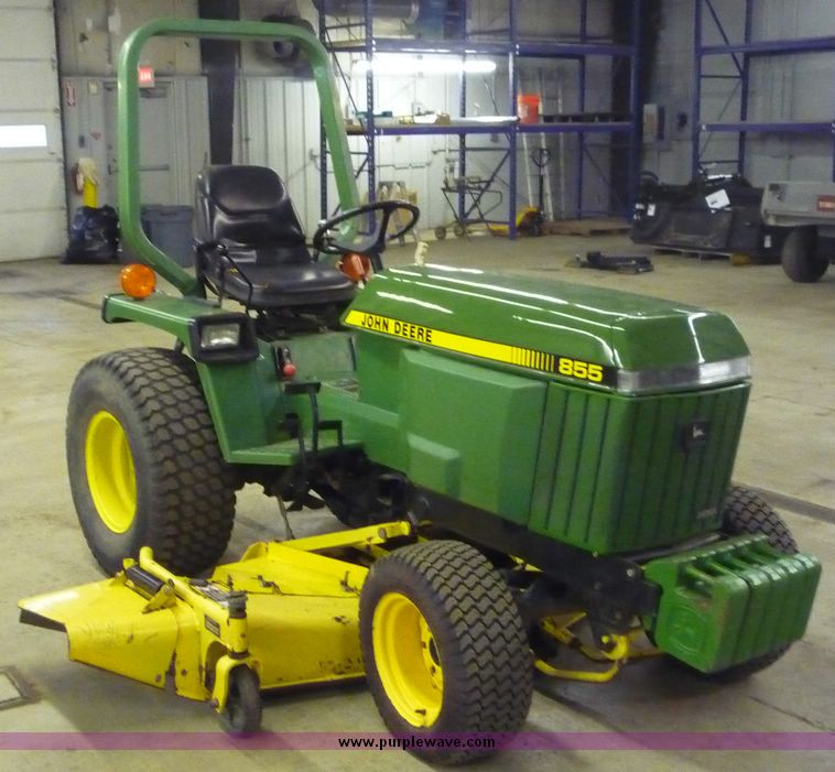 image for item 2232 1995 John Deere 855 utility tractor