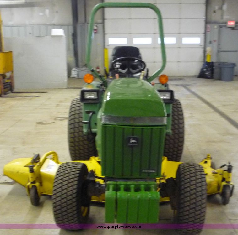 image for item 2232 1995 John Deere 855 utility tractor