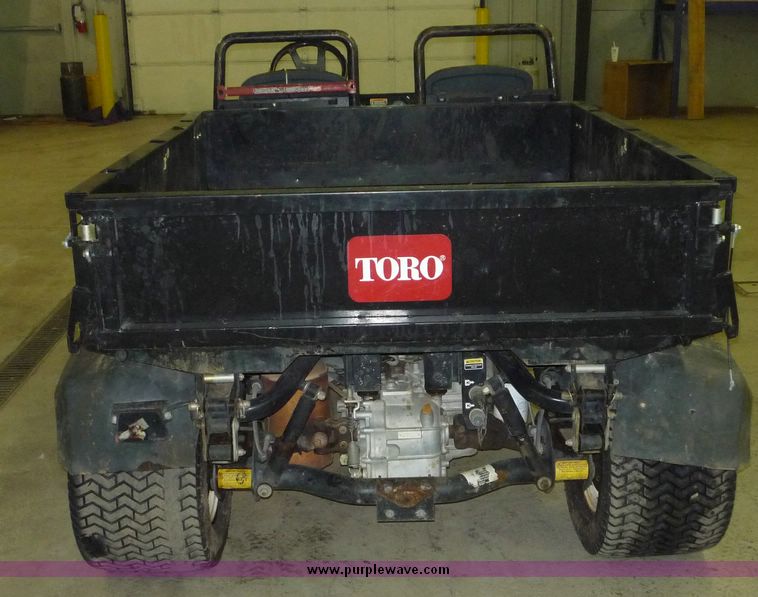 image for item 2233 Toro Workman 3200 utility vehicle