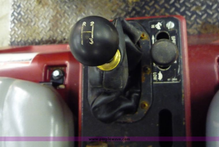 image for item 2233 Toro Workman 3200 utility vehicle