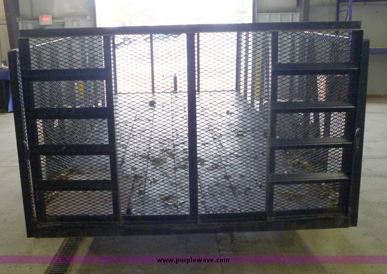 image for item 2237 2007 Heartland utility trailer