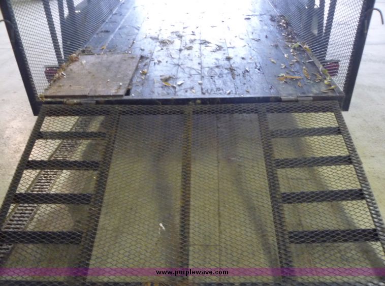 image for item 2237 2007 Heartland utility trailer