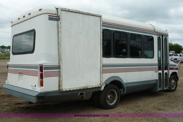 image for item 3598 1992 Ford E350 20 passenger bus