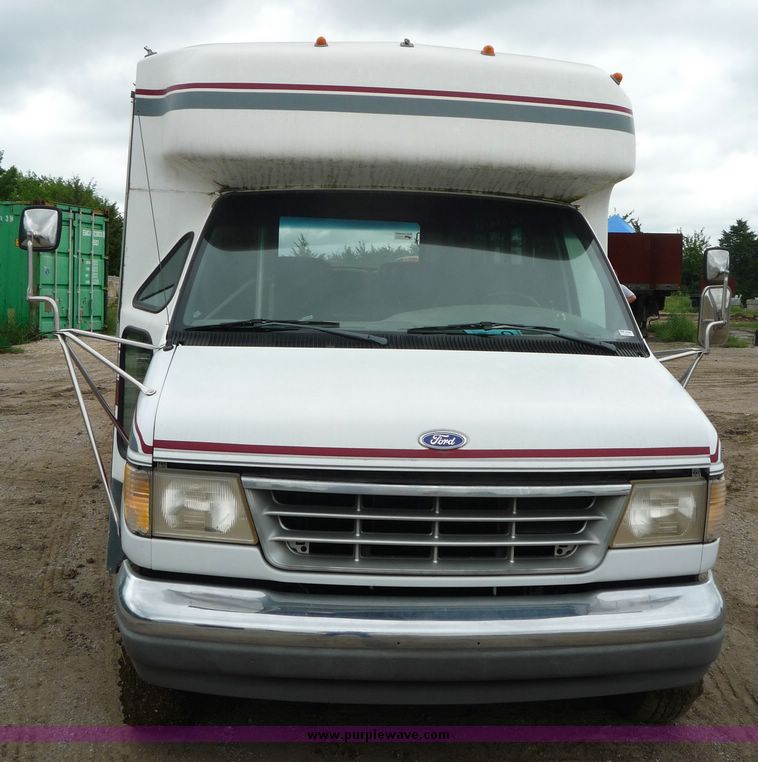 image for item 3598 1992 Ford E350 20 passenger bus