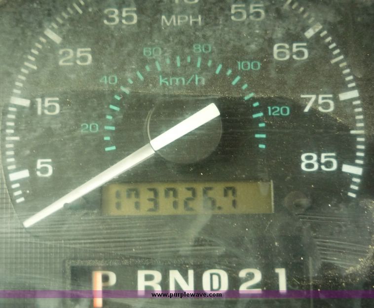 image for item 3598 1992 Ford E350 20 passenger bus