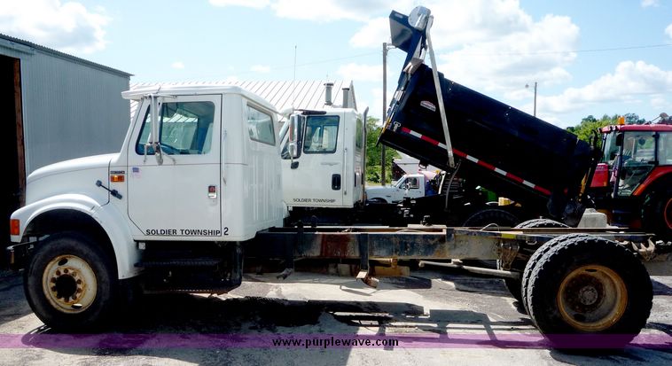 image for item 4020 1990 International 4700