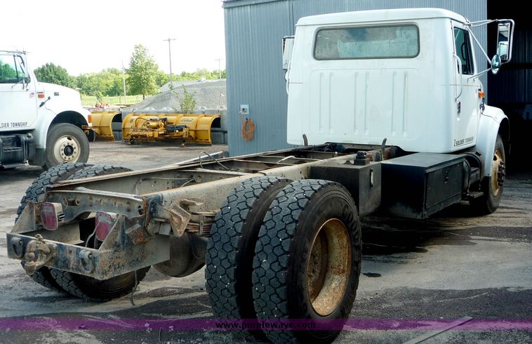 image for item 4020 1990 International 4700