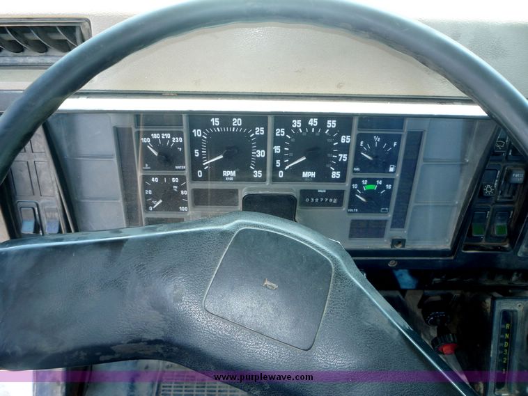 image for item 4020 1990 International 4700