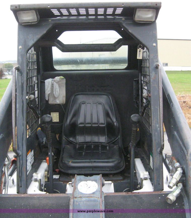 image for item 5230 Bobcat 773 skid steer