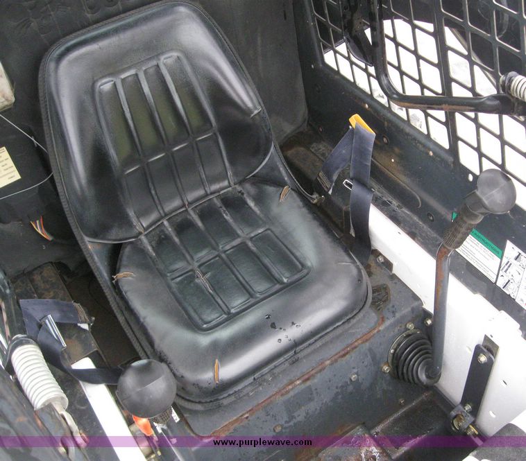 image for item 5230 Bobcat 773 skid steer