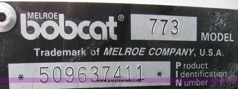 image for item 5230 Bobcat 773 skid steer