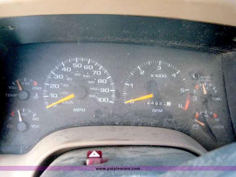 image for item 6689 1997 GMC Jimmy