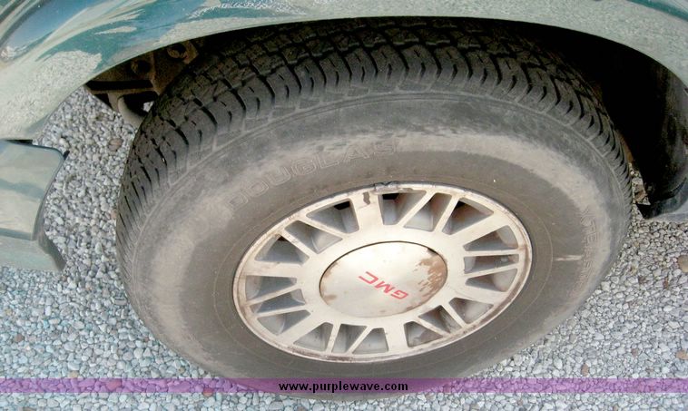 image for item 6689 1997 GMC Jimmy