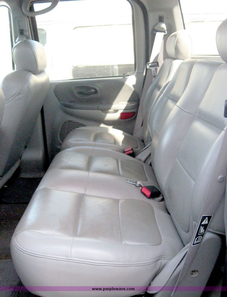 image for item 6691 2003 Ford F150 pickup truck