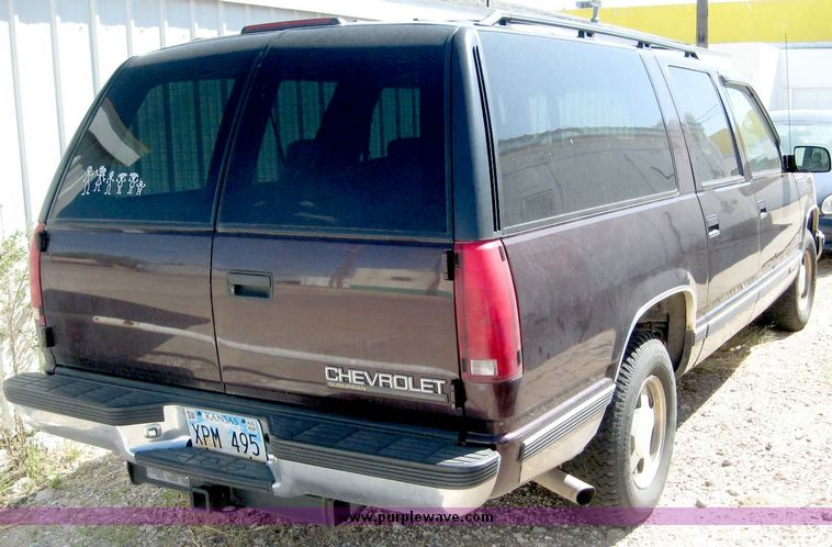 image for item 6695 1996 Chevrolet C1500 suburban