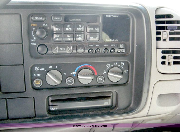 image for item 6695 1996 Chevrolet C1500 suburban