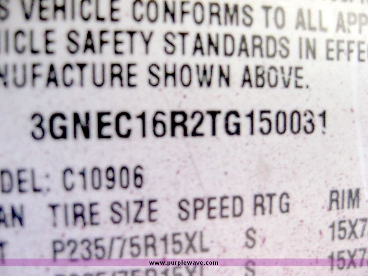 image for item 6695 1996 Chevrolet C1500 suburban