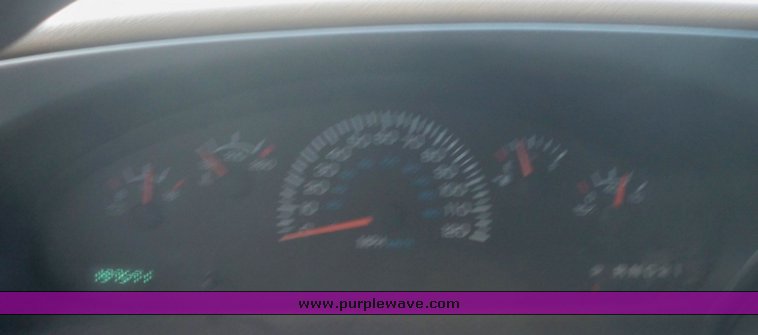 image for item 7512 1999 Dodge Ram B2500 van