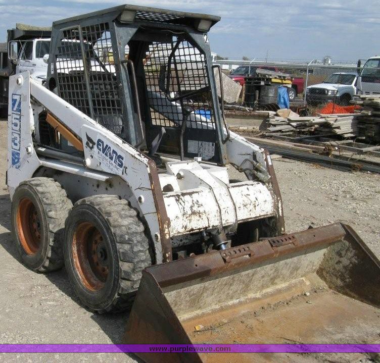 image for item 7515 Bobcat 753 skid steer