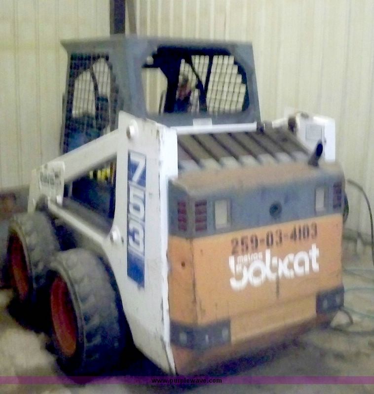 image for item 7515 Bobcat 753 skid steer