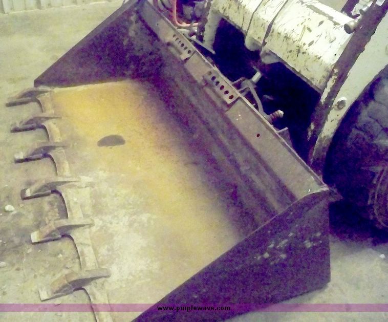 image for item 7515 Bobcat 753 skid steer