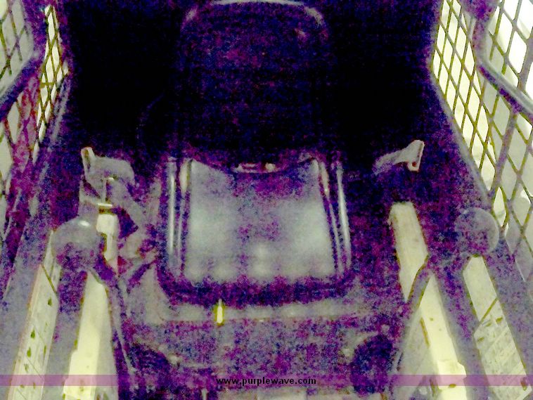 image for item 7515 Bobcat 753 skid steer