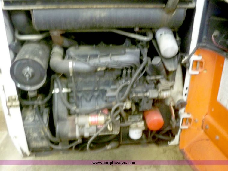 image for item 7515 Bobcat 753 skid steer