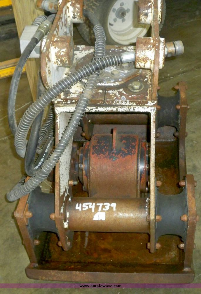 image for item 7517 Stanley 442 series 6000 vibrating plate compactor