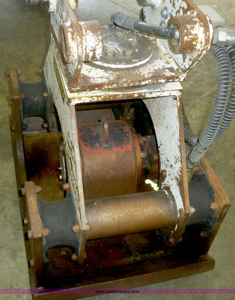 image for item 7517 Stanley 442 series 6000 vibrating plate compactor