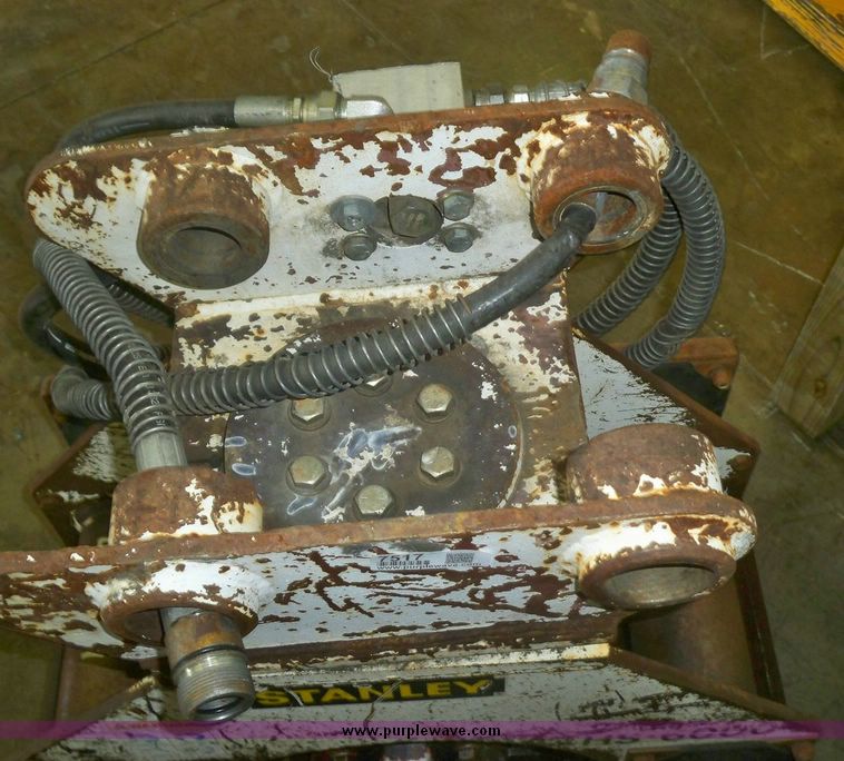 image for item 7517 Stanley 442 series 6000 vibrating plate compactor