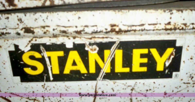 image for item 7517 Stanley 442 series 6000 vibrating plate compactor