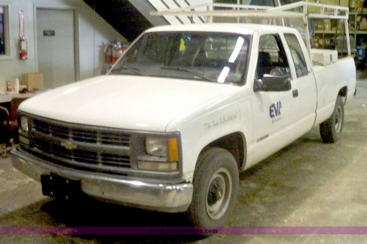 image for item 7518 1998 Chevrolet C2500  extended cab pickup truck