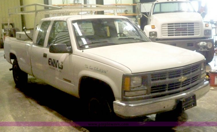 image for item 7518 1998 Chevrolet C2500  extended cab pickup truck