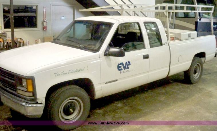 image for item 7518 1998 Chevrolet C2500  extended cab pickup truck